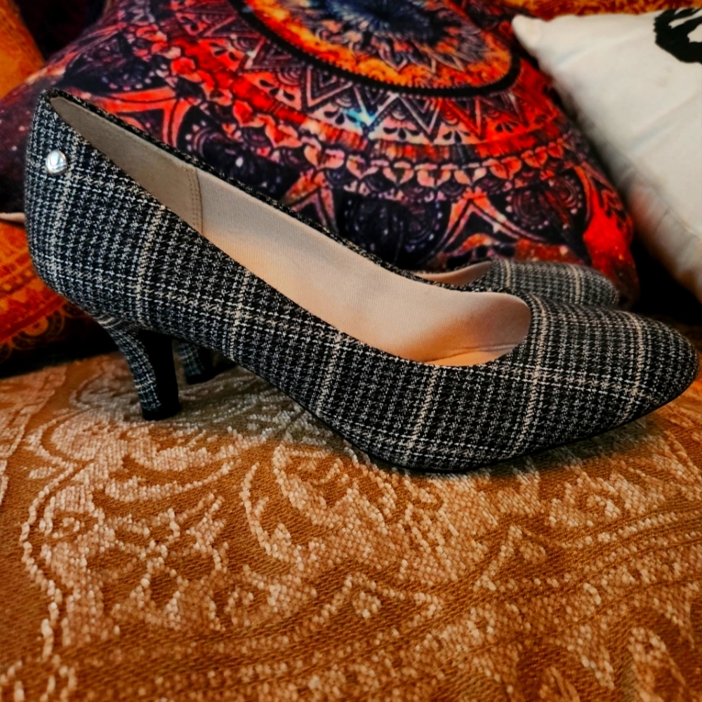 Life Stride heels